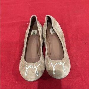 Ellen Degeneres Tan Flats with Quilted Pattern